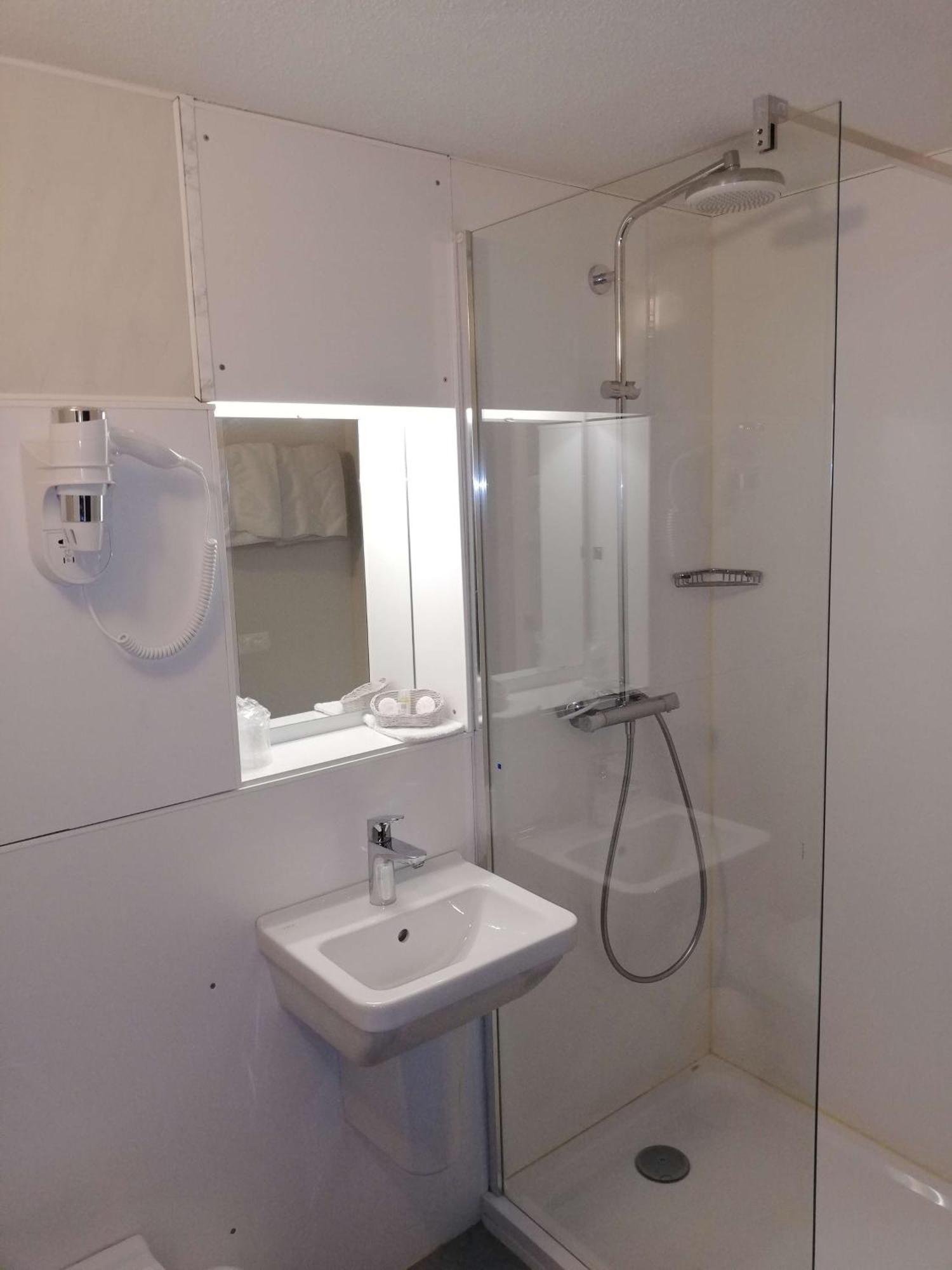 Brit Hotel Vallee Du Lot Fumel Екстер'єр фото