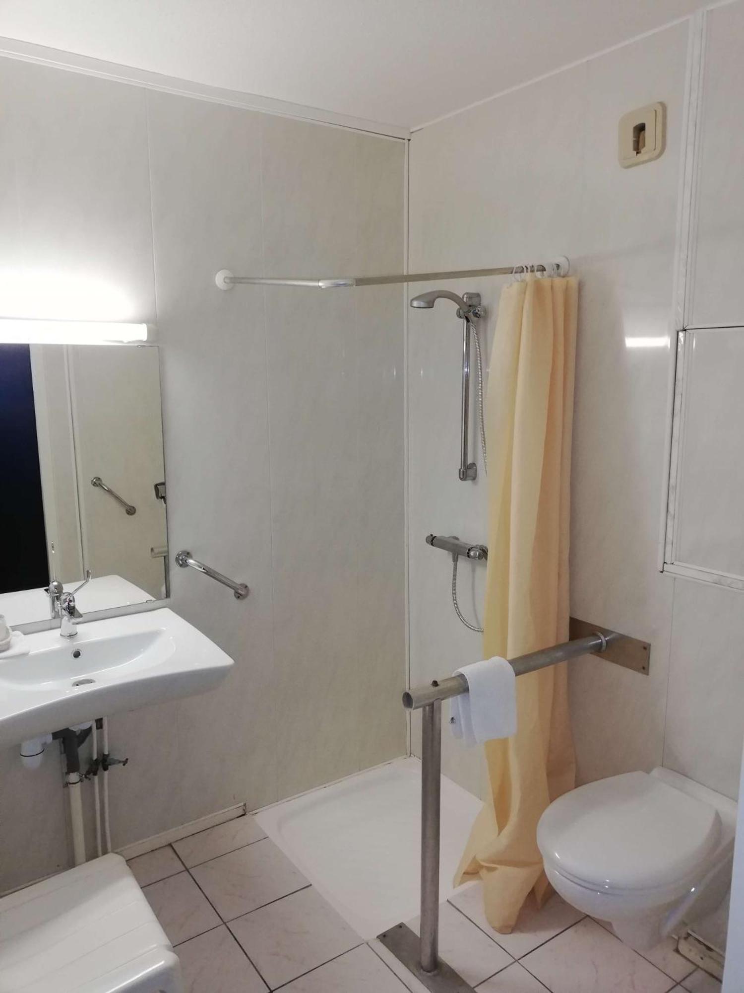 Brit Hotel Vallee Du Lot Fumel Екстер'єр фото